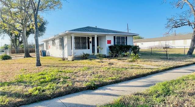 Photo of 2945 Carver Dr, Corpus Christi, TX 78405