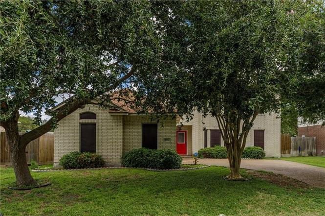 homes for sale in the lakes corpus christi