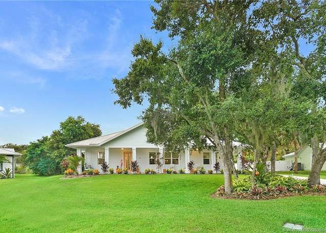 Property at 121 Eden Creek Ln, Jensen Beach, FL 34957, 3 beds, 2.5 baths