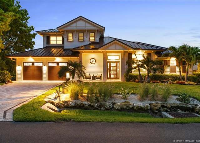 Property at 9335 SE Delafield St, Hobe Sound, FL 33455, 3 beds, 2.5 baths