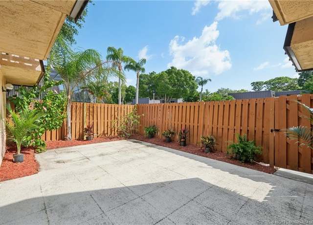 Property at 6476 SE Windsong Ln, Stuart, FL 34997, 2 beds, 2.5 baths