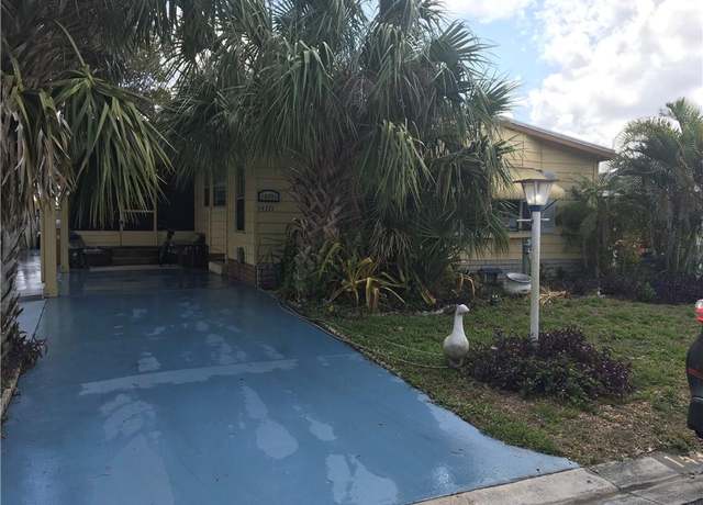 Property at 14371 SW Divot Drive Dr, Indiantown, FL 34956, 2 beds, 2 baths