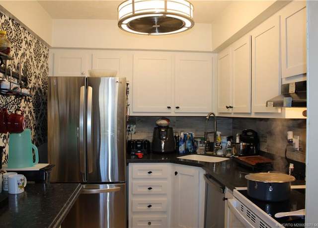 Property at 2600 S Kanner Hwy Unit X2, Stuart, FL 34994, 2 beds, 1.5 baths