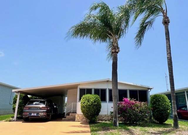 Property at 4135 68th St, West Palm Beach, FL 33404, 2 beds, 2 baths