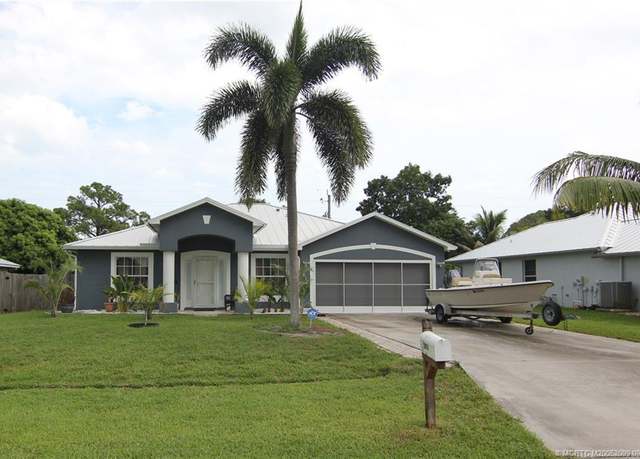 Property at 2077 SE Camden St, Port St Lucie, FL 34952, 3 beds, 2 baths