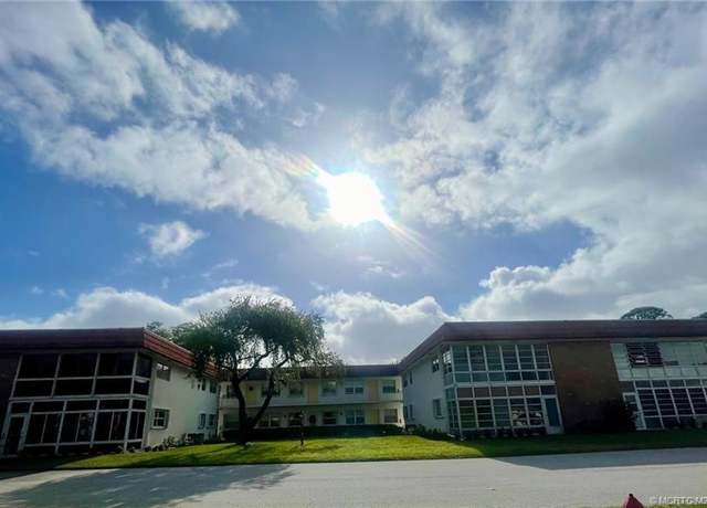 Property at 1225 NW 21st St #812, Stuart, FL 34994, 1 bed, 1.5 baths