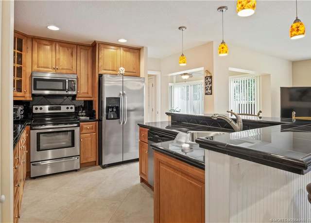 Property at 1800 SE Saint Lucie Blvd Unit 9-105, Stuart, FL 34996, 2 beds, 2 baths