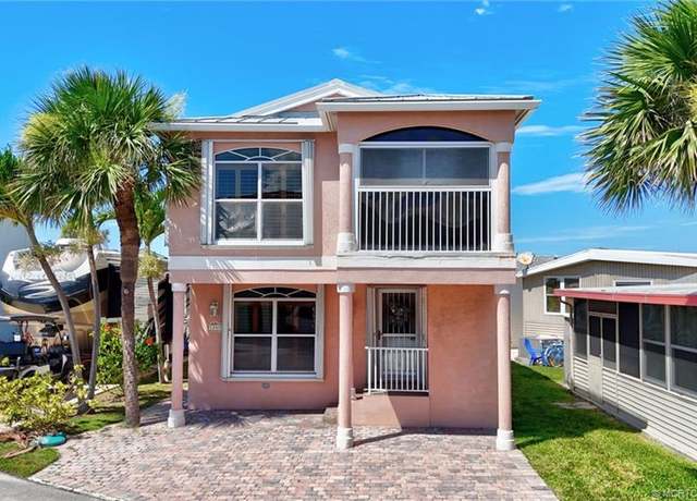 Property at 1207 Nettles Blvd, Jensen Beach, FL 34957, 2 beds, 2 baths