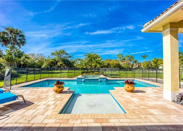 Property at 7392 SE Ravissant Dr, Stuart, FL 34997, 5 beds, 4 baths