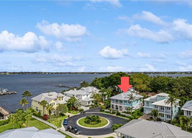Property at 21 SE River Lights Ct, Stuart, FL 34996, 3 beds, 3.5 baths