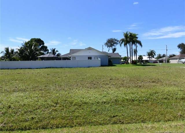 Property at 598 SW Fairview Ave, Port St Lucie, FL 34983