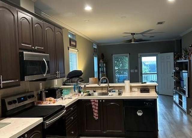 Property at 2555 Pga Blvd #447, Palm Beach Gardens, FL 33410, 3 beds, 2 baths