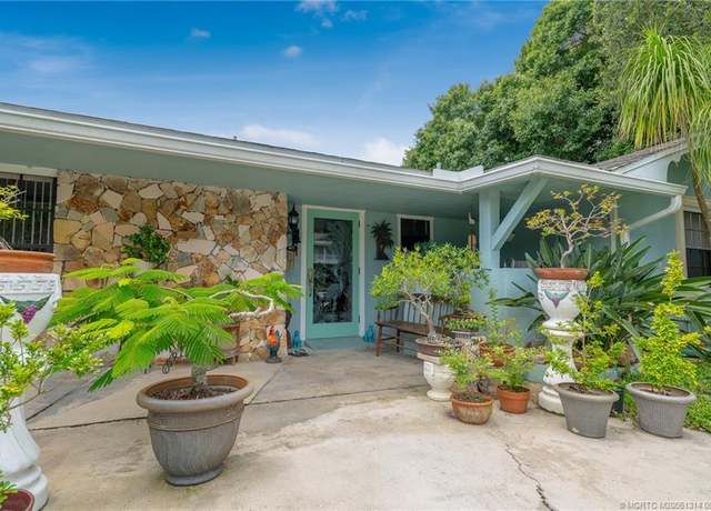 Property at 1248 SW Fast St, Palm City, FL 34990, 3 beds, 2.5 baths