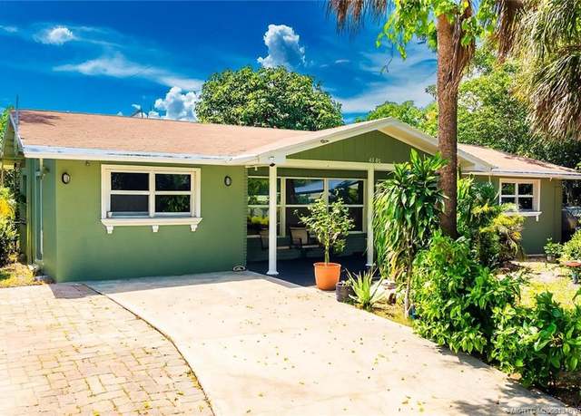 Property at 4646 NE Dudley Cir, Jensen Beach, FL 34957, 3 beds, 2 baths