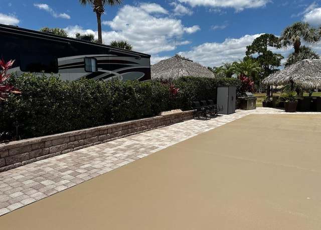 Property at 440 NW Sandtrap Ln, Port Saint Lucie, FL 34986
