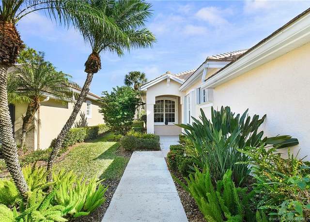 Property at 3558 SE Doubleton Dr, Stuart, FL 34997, 3 beds, 2.5 baths