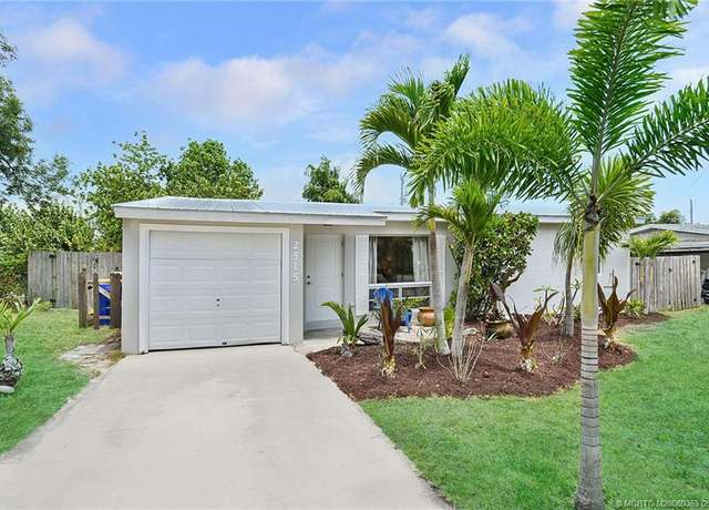 Property at 2515 NE Letitia St, Jensen Beach, FL 34957, 3 beds, 1 bath