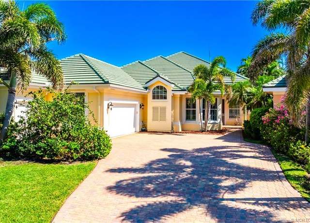 Property at 2888 SE Dune Dr, Stuart, FL 34996, 3 beds, 3.5 baths