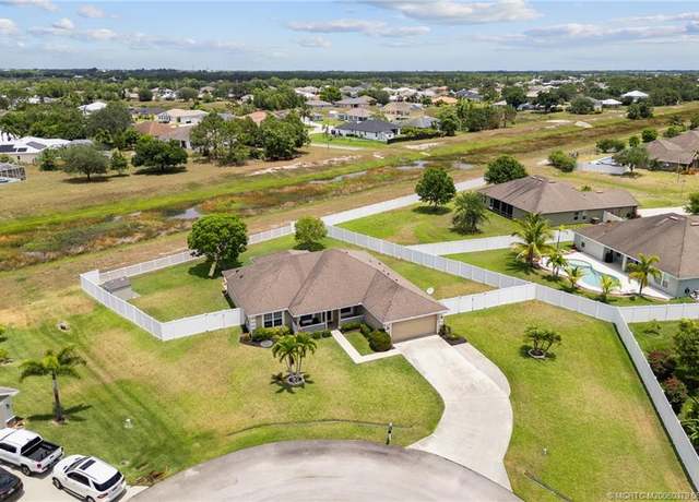 Property at 5863 NW Jannebo Ct, Port St Lucie, FL 34986, 3 beds, 2 baths