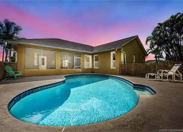 Property at 109 SE Fallon Dr, Port Saint Lucie, FL 34983, 3 beds, 2 baths