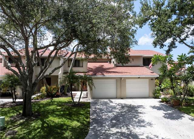 Property at 1604 SW Crossing Cir, Palm City, FL 34990, 2 beds, 2 baths