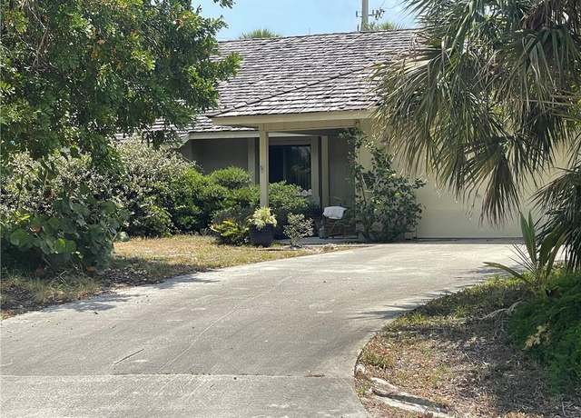 Property at 1128 NE Quinn Pl, Jensen Beach, FL 34957, 3 beds, 2 baths