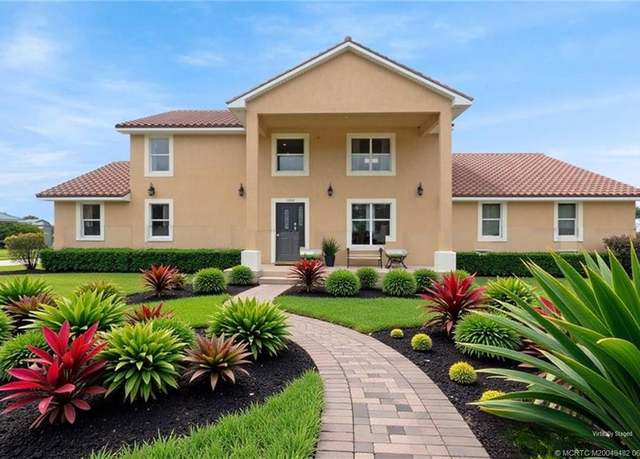 Property at 12424 Us Highway 441 SE, Okeechobee, FL 34974, 4 beds, 5 baths