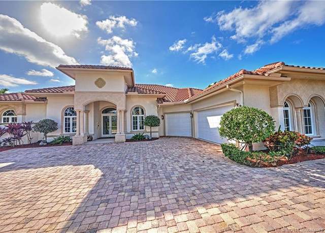 Property at 11550 SE Plandome Dr, Hobe Sound, FL 33455, 3 beds, 4 baths