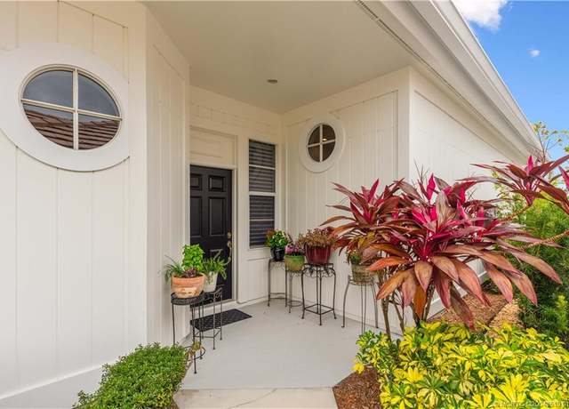 Property at 2251 NW Seagrass Dr, Palm City, FL 34990, 3 beds, 2.5 baths