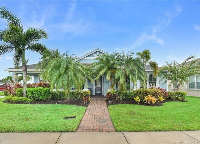Property at 10278 SW Waterway Ln, Port St Lucie, FL 34987, 4 beds, 3 baths