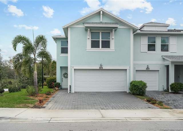 Property at 301 SE Halifax Ln, Stuart, FL 34994, 3 beds, 2.5 baths