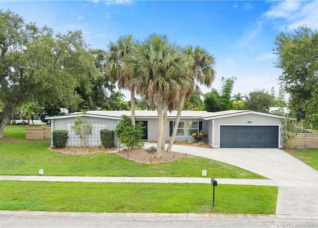 Property at 1420 SE San Ignacio Ln, Port Saint Lucie, FL 34952, 3 beds, 2 baths
