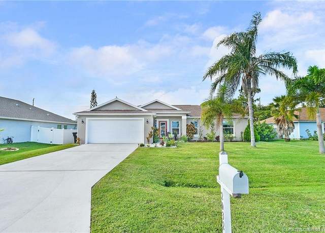 Property at 2032 SE South Buttonwood Dr, Port Saint Lucie, FL 34952, 3 beds, 2 baths