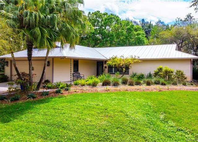 Property at 8556 SE May Ter, Hobe Sound, FL 33455, 3 beds, 2 baths