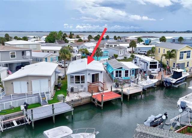 Property at 1094 Nettles Blvd, Jensen Beach, FL 34957, 2 beds, 1 bath