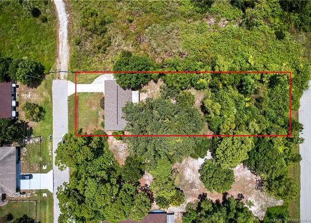 Property at 6115 Papaya Dr, Fort Pierce, FL 34982, 3 beds, 2 baths