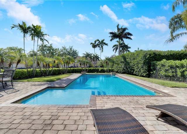 Property at 5339 SW Longspur Ln, Palm City, FL 34990, 4 beds, 2.5 baths
