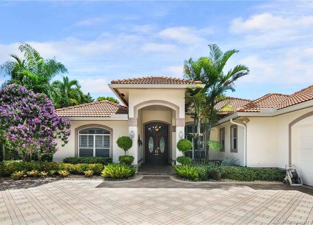 Property at 1572 SE Cypress Glen Way, Stuart, FL 34997, 3 beds, 3 baths
