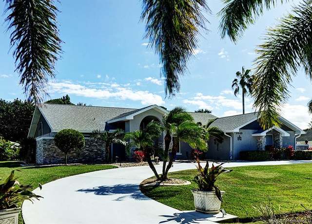 Property at 2449 SE Elston St, Port Saint Lucie, FL 34952, 3 beds, 2 baths