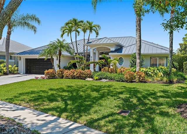 Property at 922 SW Lighthouse Dr, Palm City, FL 34990, 4 beds, 2 baths