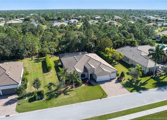 Property at 988 SW Sea Green St, Palm City, FL 34990, 4 beds, 3 baths