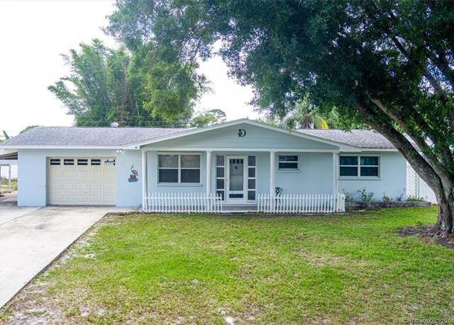 Property at 303 W Arbor Ave, Port St Lucie, FL 34952, 2 beds, 1.5 baths