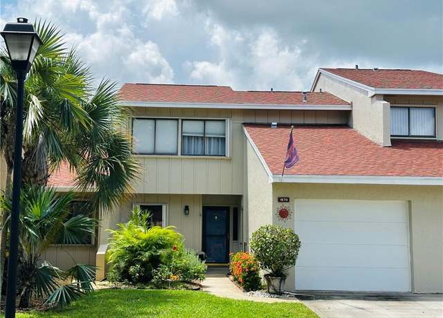 Property at 1670 SW Crossing Cir, Palm City, FL 34990, 2 beds, 2 baths