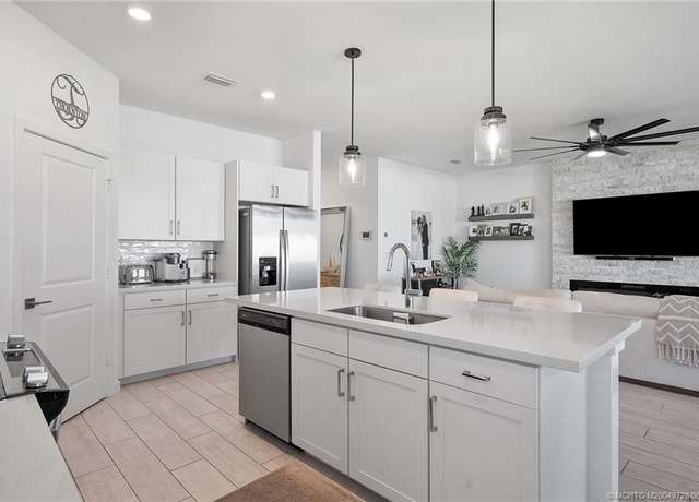 Property at 2880 NE Breezeway Cir, Jensen Beach, FL 34957, 4 beds, 2 baths