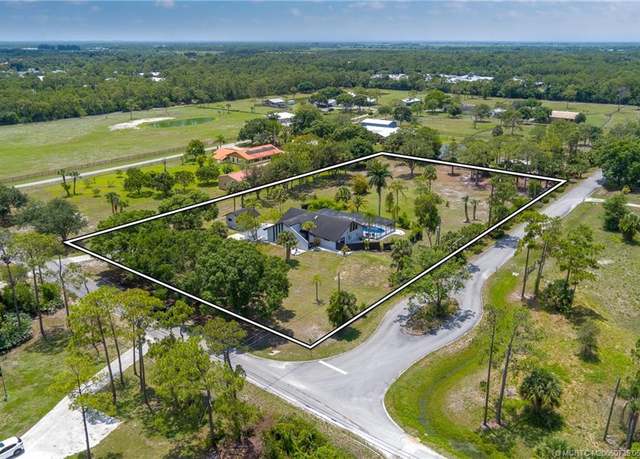 Property at 2196 SW Ranch Trl, Stuart, FL 34997, 2 beds, 2 baths