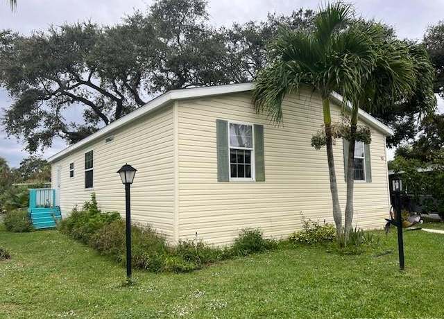Property at 2555 Pga Blvd #90, Palm Beach Gardens, FL 33410, 3 beds, 2 baths