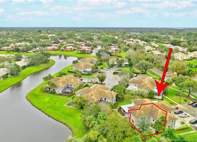Property at 3503 SW Sunset Trace Cir, Palm City, FL 34990, 2 beds, 2.5 baths
