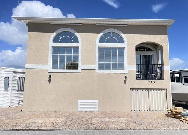 Property at 1313 Nettles Blvd, Jensen Beach, FL 34957, 2 beds, 2 baths
