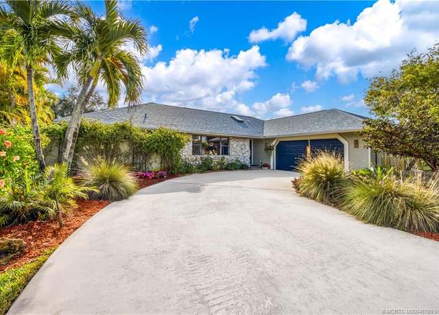 Property at 1725 SE Mariana Rd, Port Saint Lucie, FL 34952, 3 beds, 2 baths