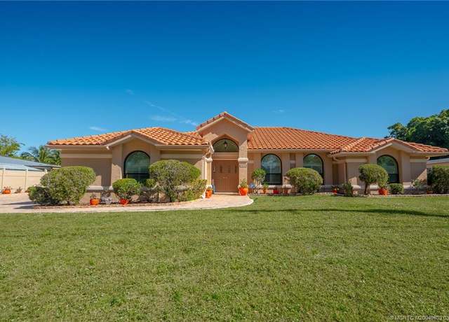 Property at 382 S Naranja Ave, Port Saint Lucie, FL 34983, 3 beds, 2.5 baths